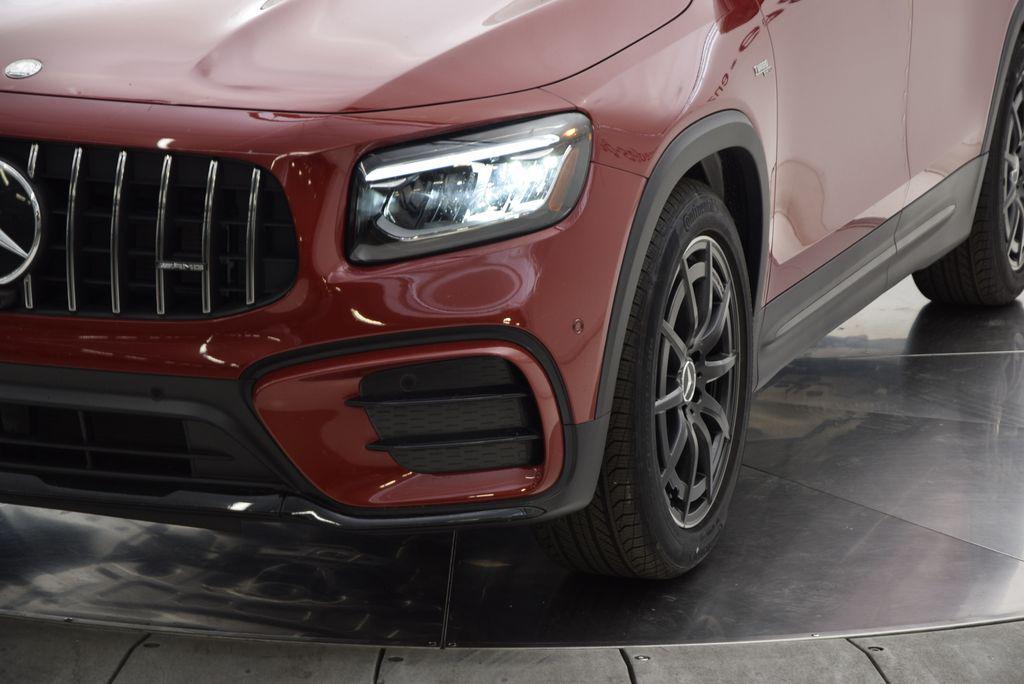 2026 Mercedes-BENZ AMG GLB 35 4MATIC thumbnail 11