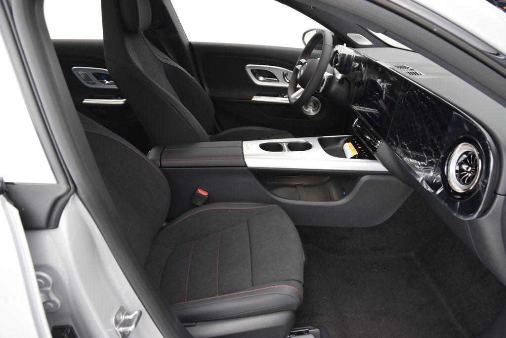 2027 Mercedes-BENZ CLA thumbnail 15