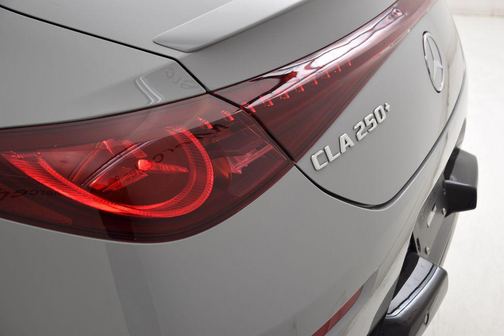 2027 Mercedes-BENZ CLA thumbnail 12