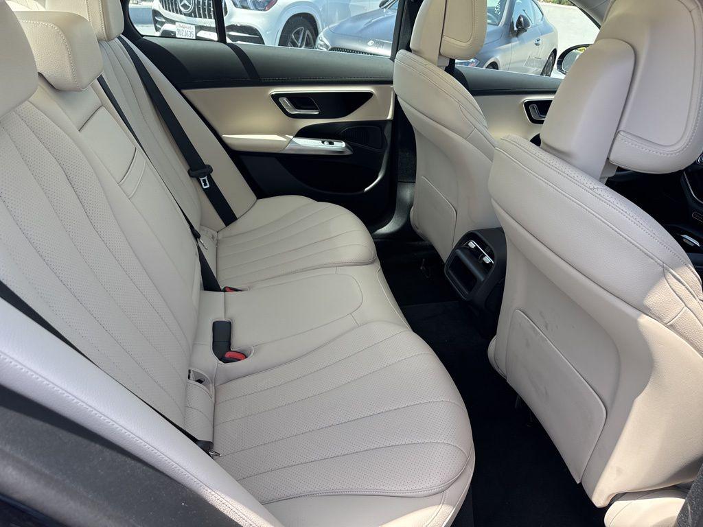 MERCEDES-BENZ E-CLASS - 7