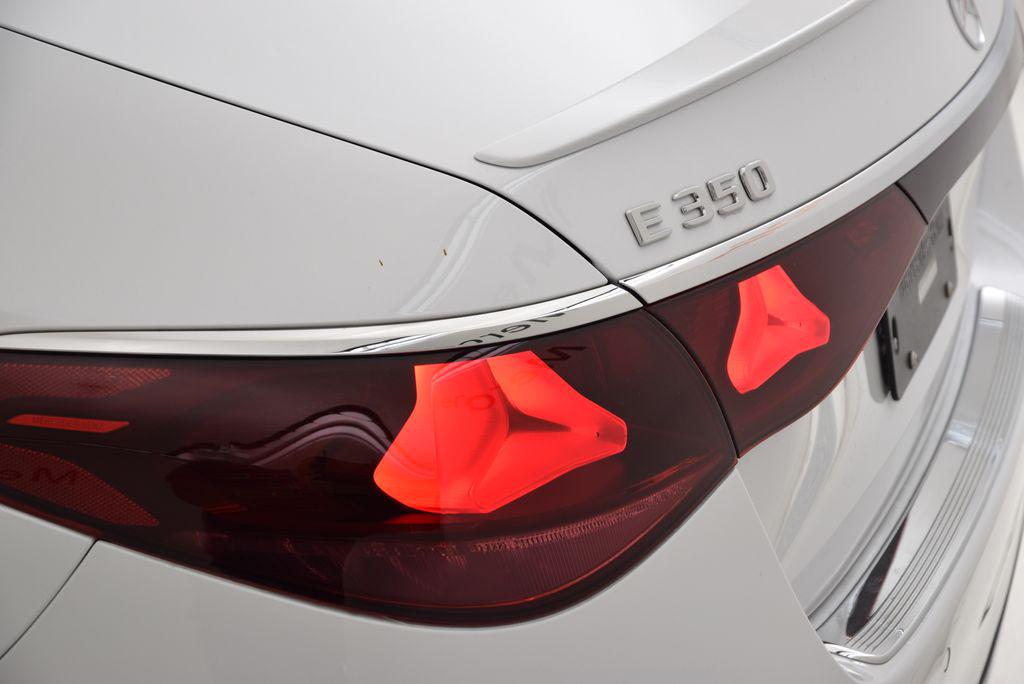 صورة مصغرة 13 لـ 2026 Mercedes-BENZ E-CLASS