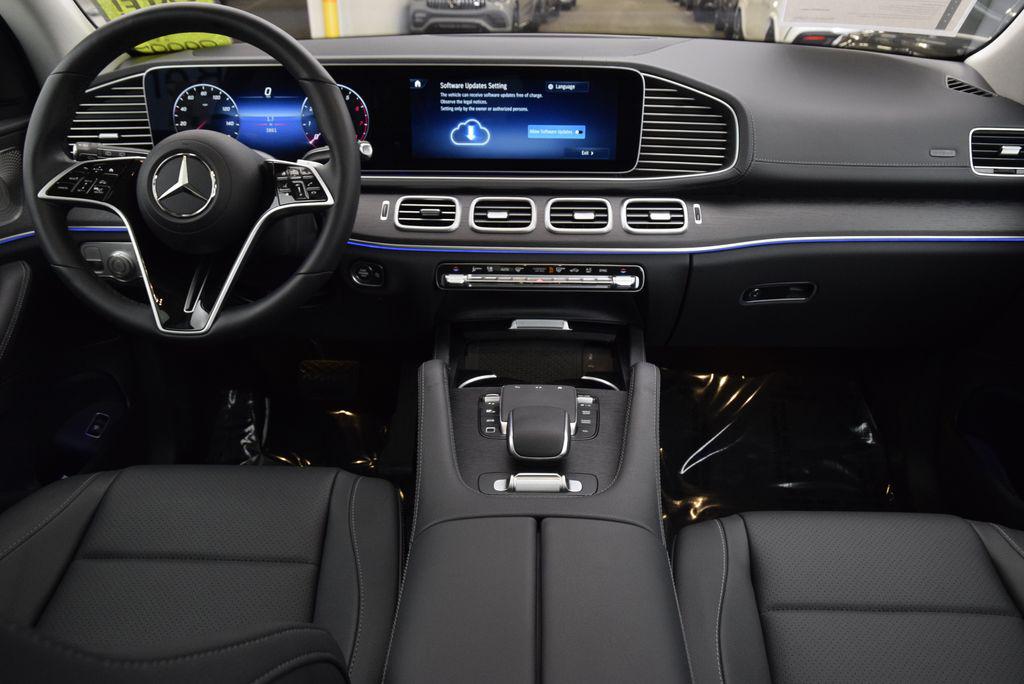 2026 Mercedes-BENZ GLS — миниатюра 21