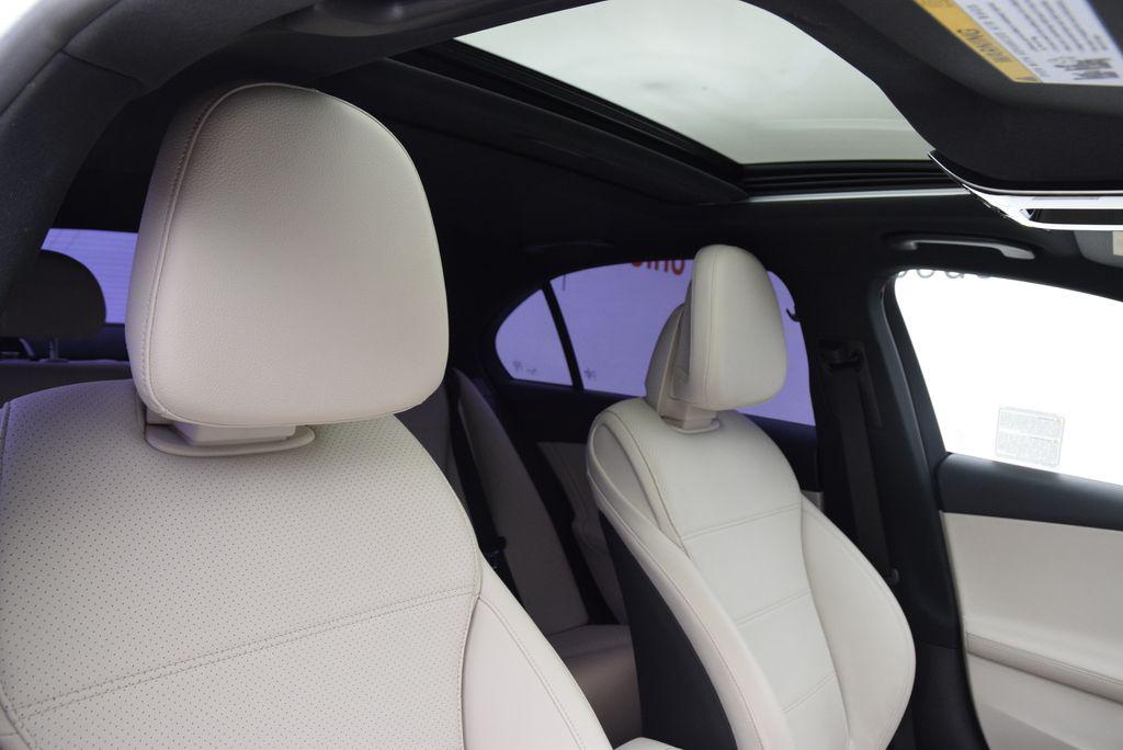 صورة مصغرة 18 لـ 2023 Mercedes-BENZ C-CLASS