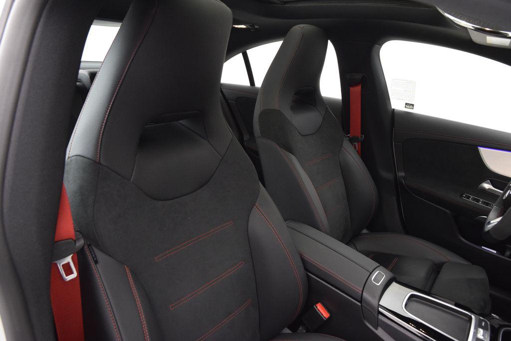 2026 Mercedes-BENZ AMG CLA 35 4MATIC 照片 16