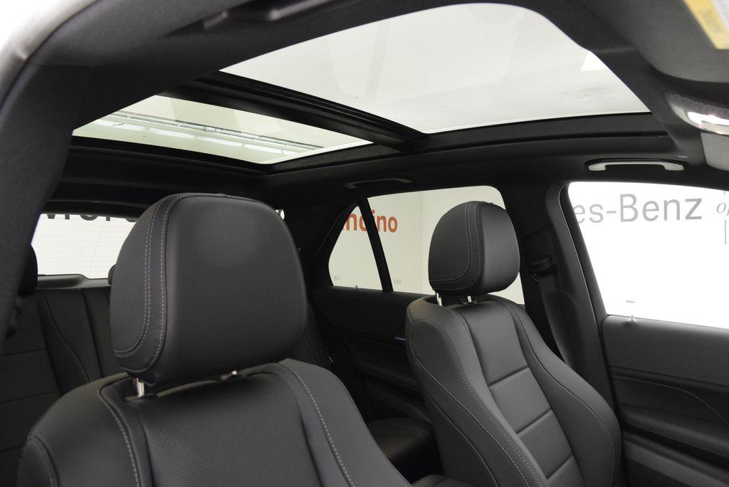 2026 Mercedes-BENZ GLE 缩略图 18