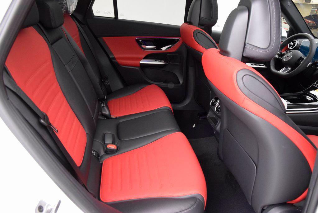 2026 Mercedes-BENZ GLC — миниатюра 19