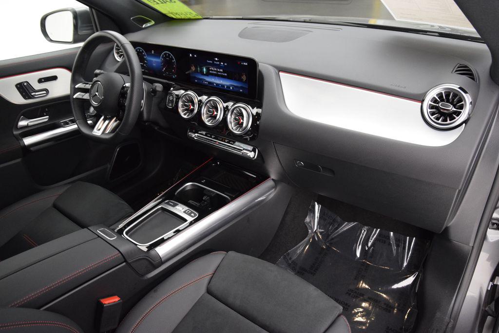 صورة 14 لـ 2026 Mercedes-BENZ AMG GLA 35 4MATIC