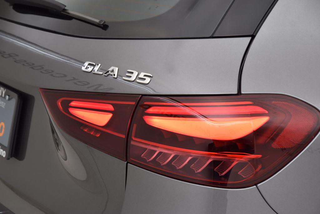 صورة 13 لـ 2026 Mercedes-BENZ AMG GLA 35 4MATIC