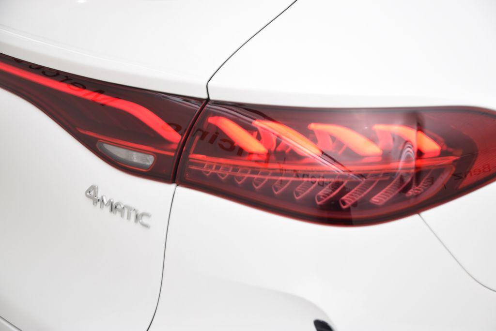 2023 Mercedes-BENZ EQE — миниатюра 14