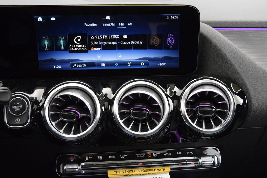 2026 Mercedes-BENZ GLA — миниатюра 27