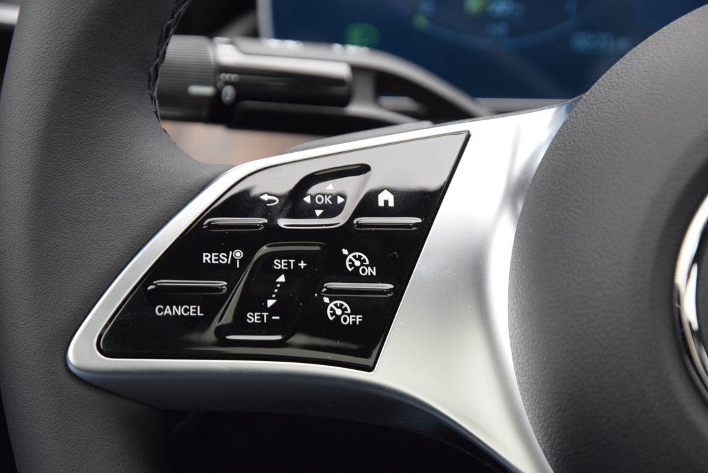 2026 Mercedes-BENZ C-CLASS — миниатюра 24
