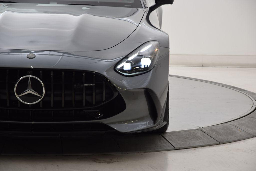 صورة 9 لـ 2026 Mercedes-BENZ AMG GT 63 BASE