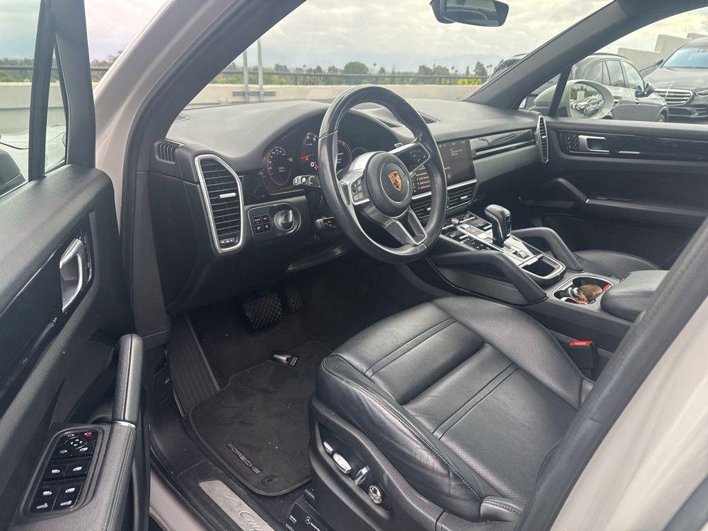 PORSCHE CAYENNE - 9