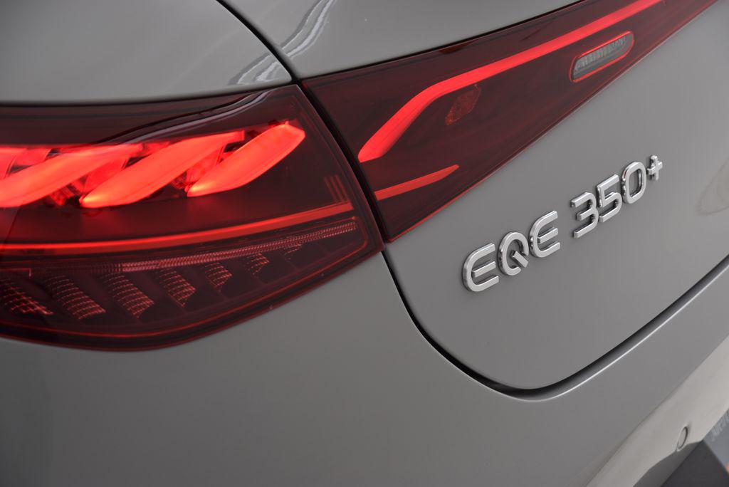 2023 Mercedes-BENZ EQE — миниатюра 13