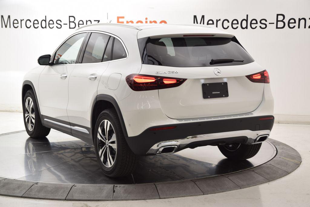 2026 Mercedes-BENZ GLA — фото 4