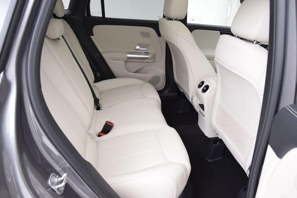 2026 Mercedes-BENZ GLA 缩略图 19