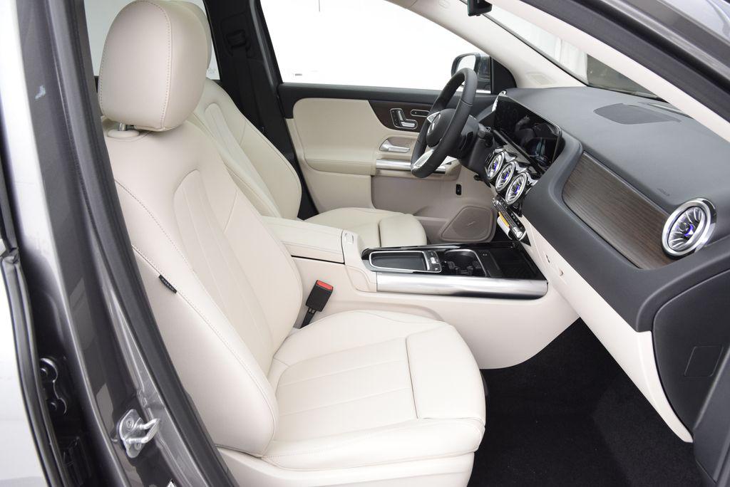 2026 Mercedes-BENZ GLA 缩略图 16