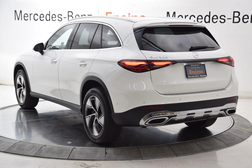 2024 Mercedes-BENZ GLC — фото 4