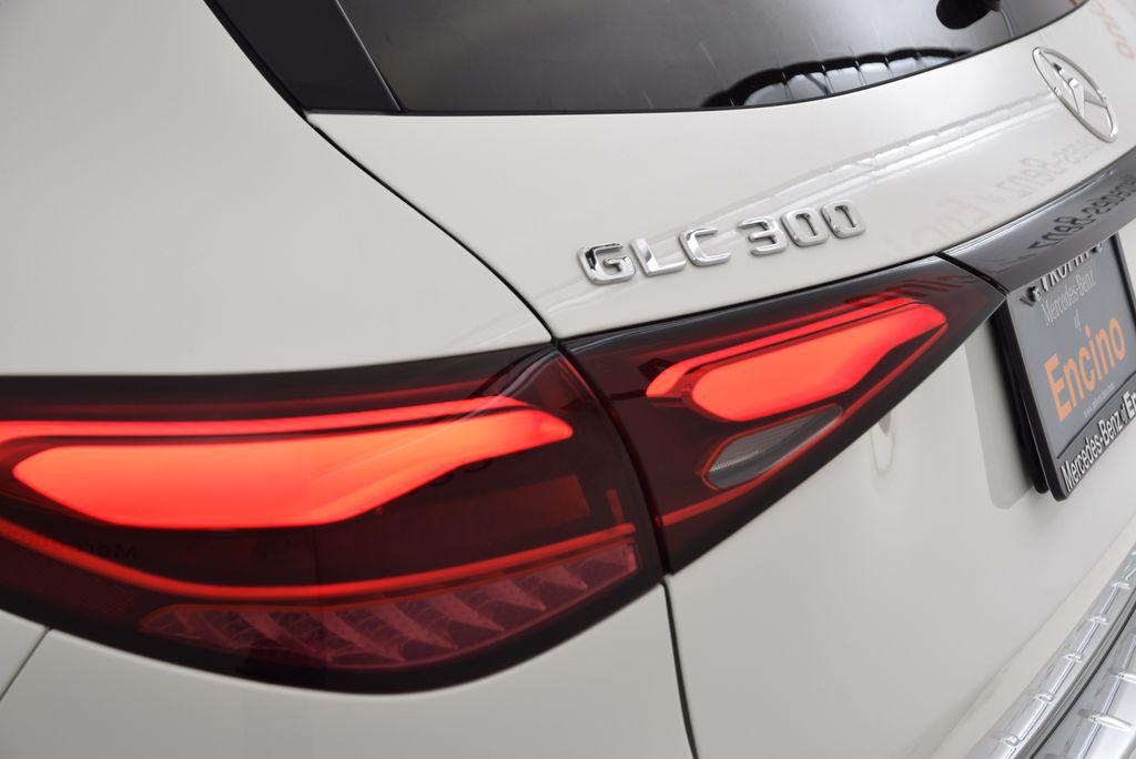 2024 Mercedes-BENZ GLC thumbnail 13
