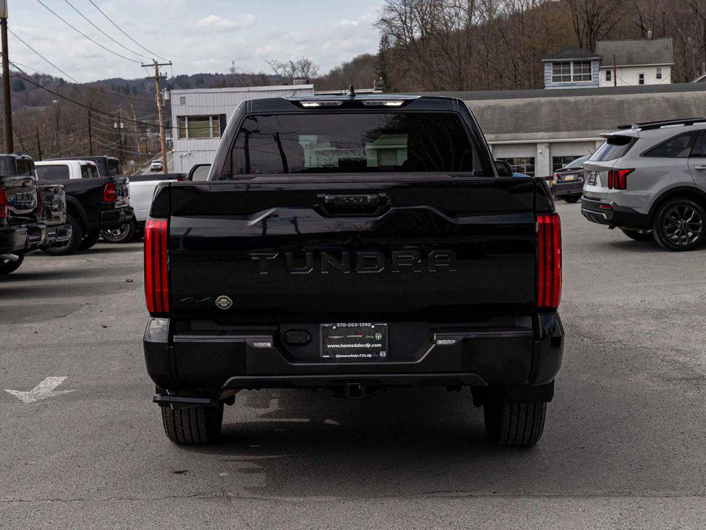 TOYOTA TUNDRA - 5