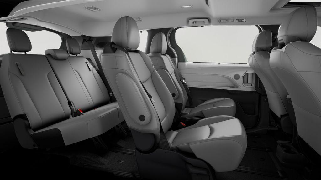 2026 Toyota SIENNA XLE — миниатюра 21
