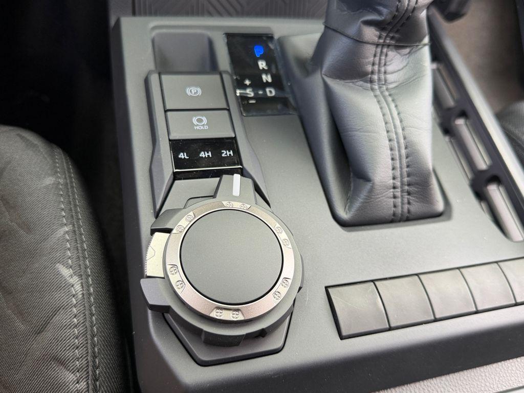 2026 Toyota TACOMA SR 缩略图 26
