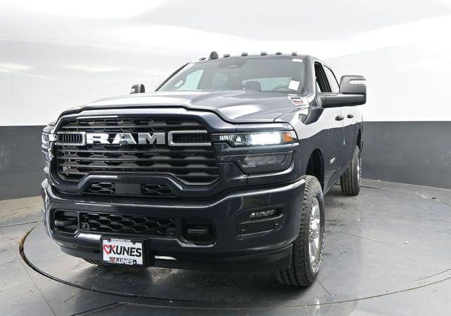 صورة 5 لـ 2026 RAM 2500 BIG HORN CREW CAB 4X4 6'4' BOX