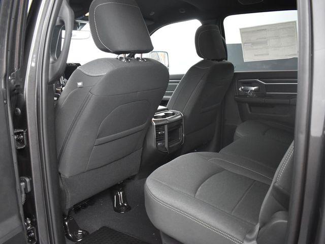 صورة مصغرة 12 لـ 2025 RAM 2500 BIG HORN CREW CAB 4X4 6'4' BOX