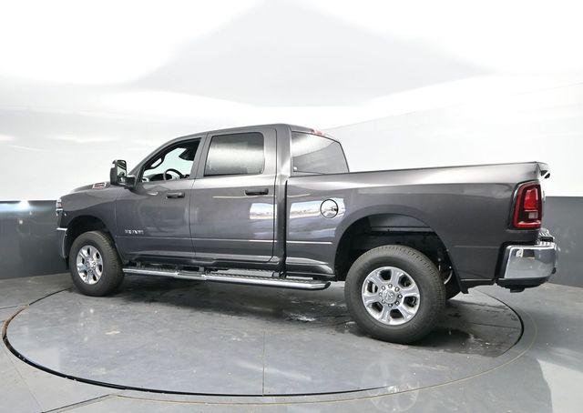 صورة 8 لـ 2026 RAM 2500 BIG HORN CREW CAB 4X4 6'4' BOX