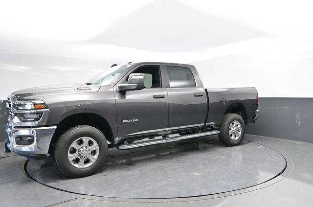 صورة 7 لـ 2026 RAM 2500 BIG HORN CREW CAB 4X4 6'4' BOX