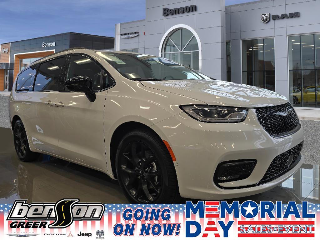 New 2026 Chrysler Pacifica Limited