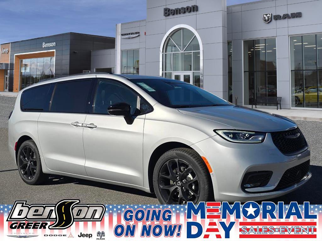 New 2026 Chrysler Pacifica L