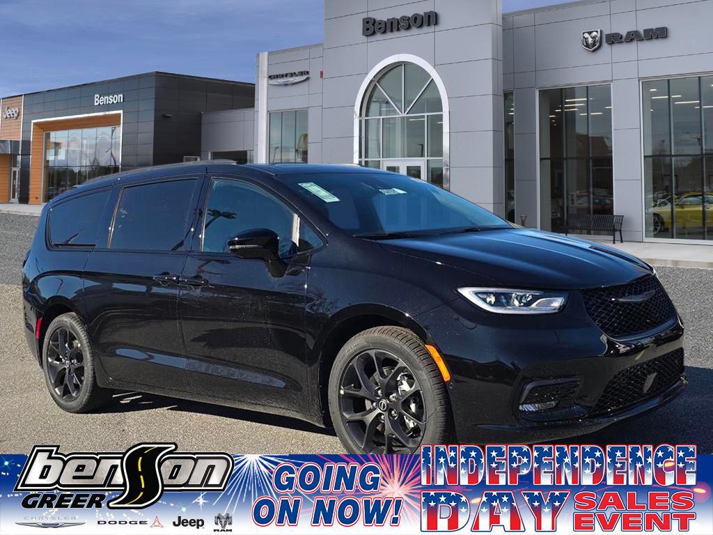 New 2026 Chrysler Pacifica L