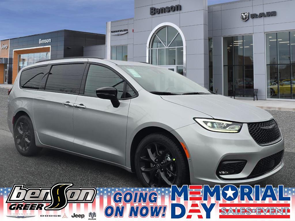 New 2026 Chrysler Pacifica L