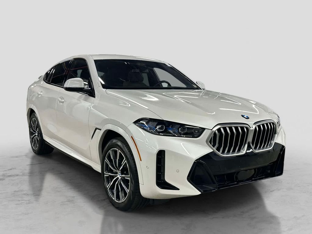 صورة 7 لـ 2025 BMW X6 XDRIVE40I