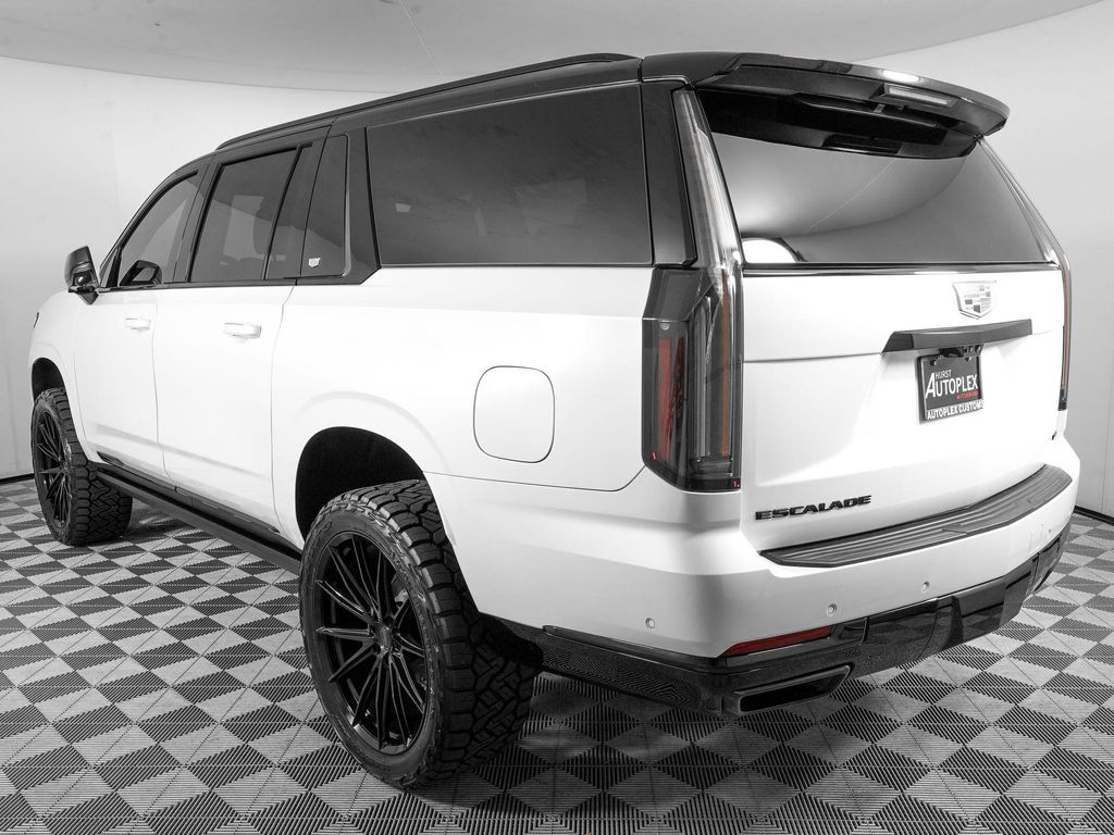 2025 CADILLAC ESCALADE ESV SPORT photo 7