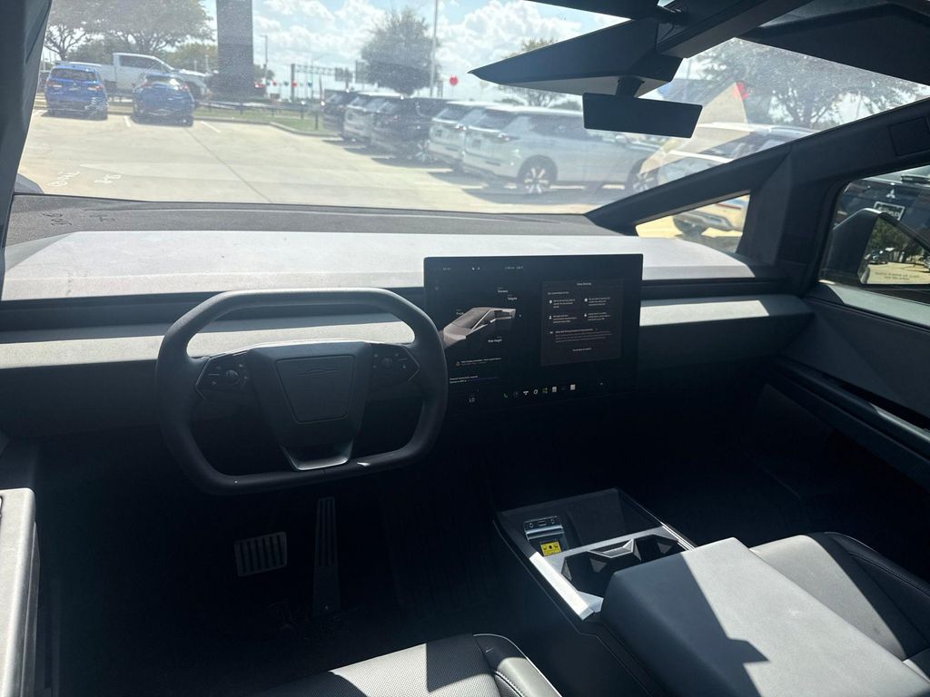 2024 Tesla CYBERTRUCK ALL-WHEEL DRIVE — фото 6