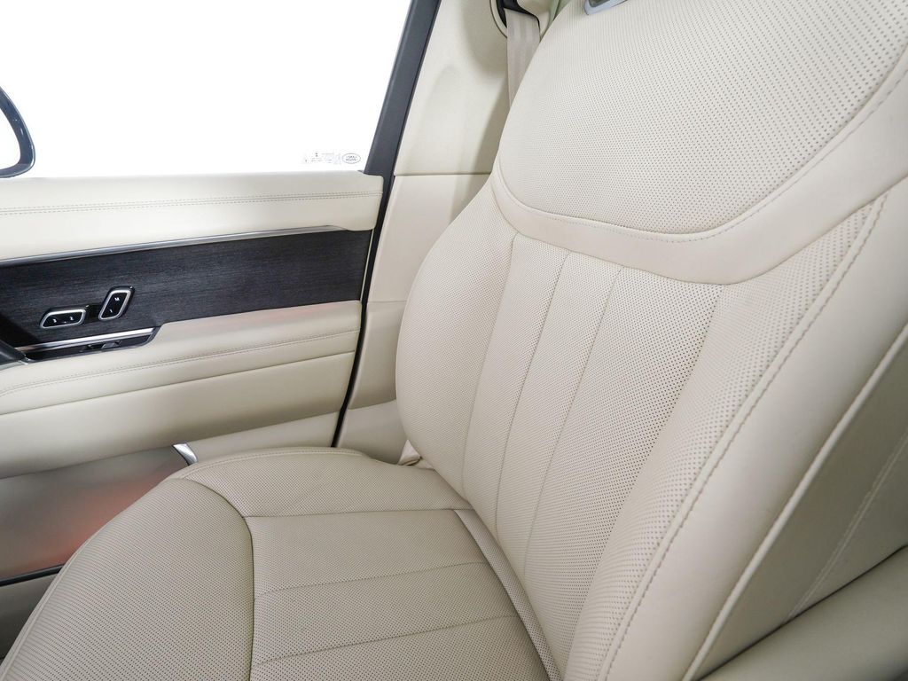 صورة مصغرة 26 لـ 2023 LAND Rover RANGE ROVER AUTOBIOGRAPHY