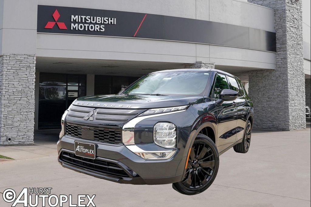 New 2026 Mitsubishi Outlander LE S-AWC