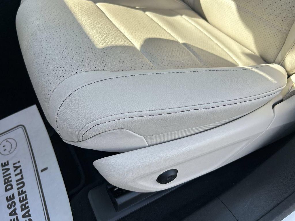 2022 Mercedes-BENZ GLS thumbnail 23