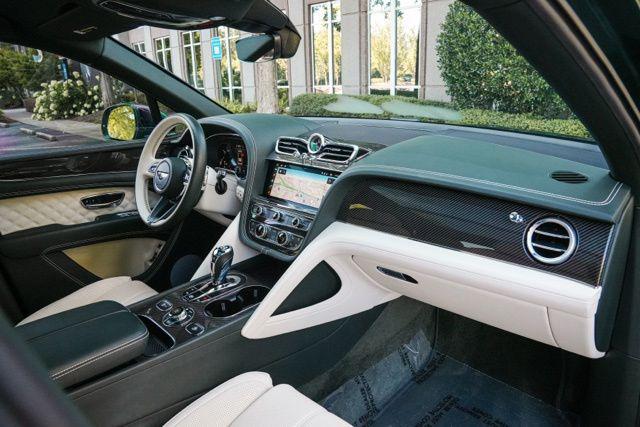 صورة مصغرة 32 لـ 2022 Bentley BENTAYGA V8