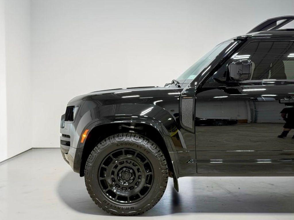 2026 LAND Rover DEFENDER OCTA 照片 14
