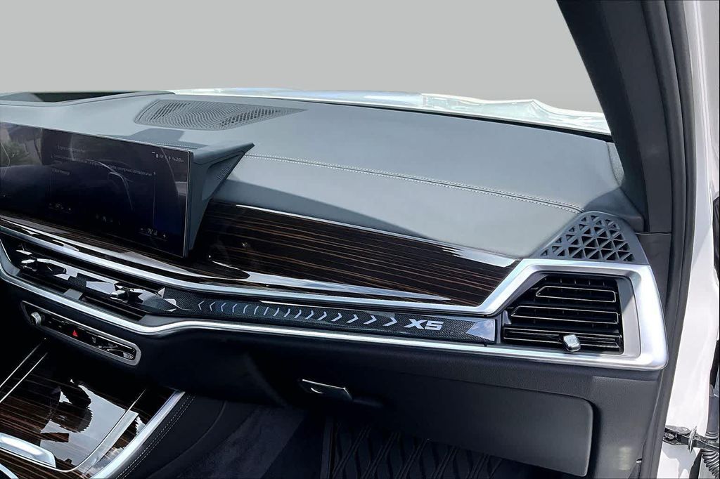 صورة مصغرة 17 لـ 2026 BMW X5 XDRIVE40I