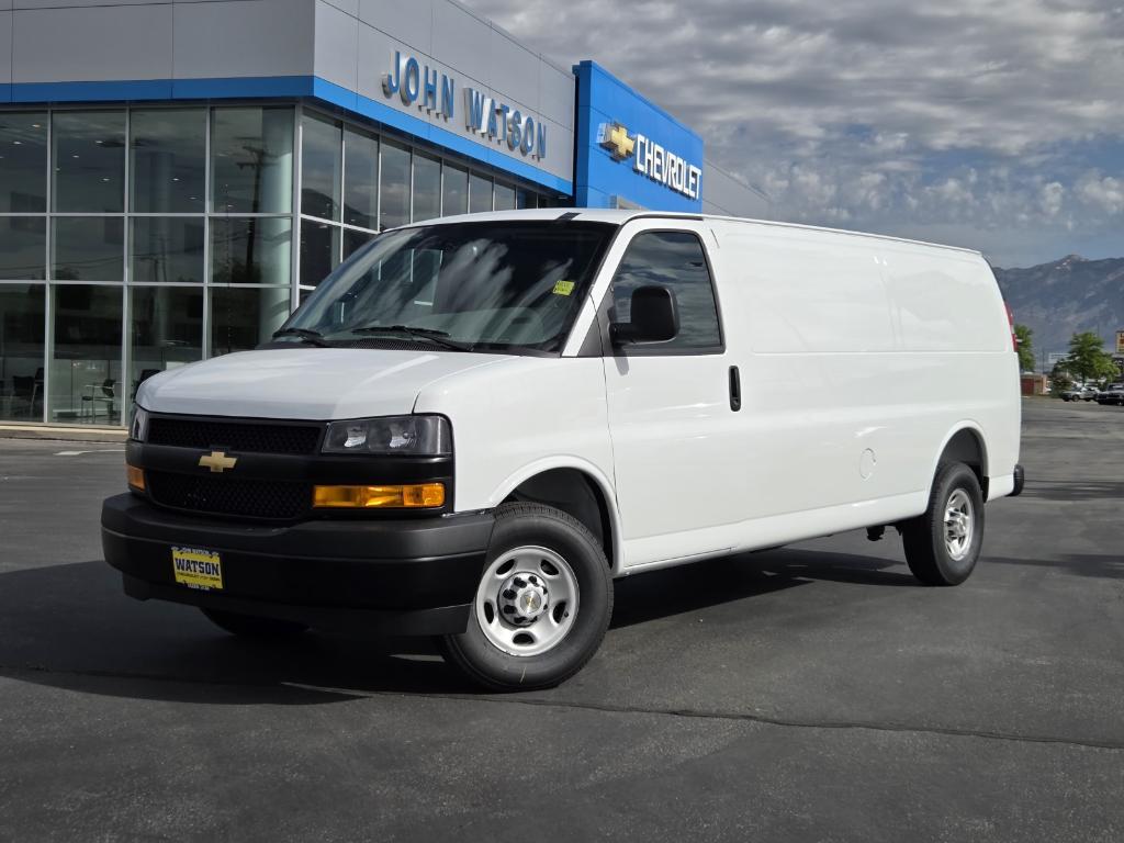 New 2026 Chevrolet Express 3500 Work Van