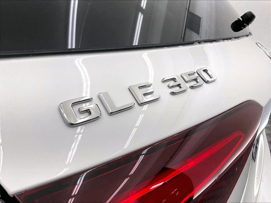 2026 Mercedes-BENZ GLE — миниатюра 13