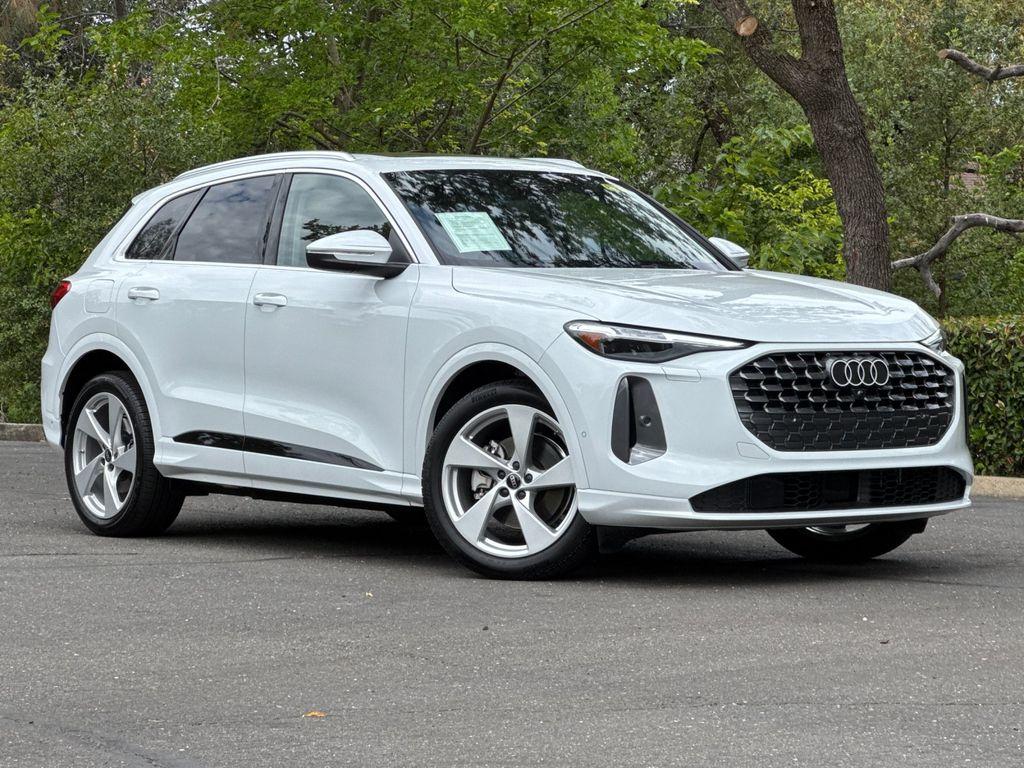 صورة 2 لـ 2025 AUDI Q5 2.0T QUATTRO PREMIUM