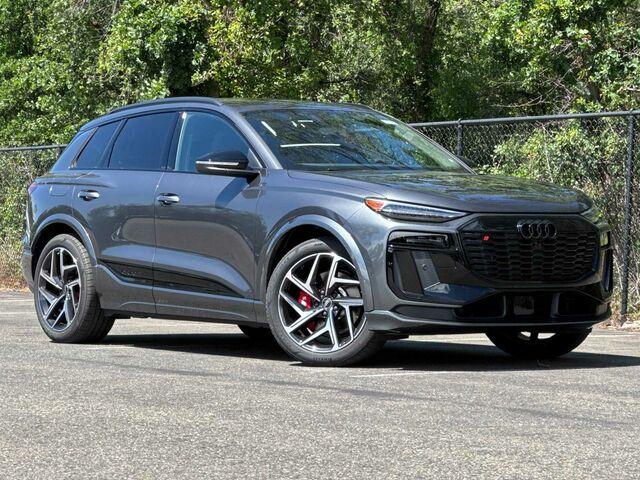 صورة 2 لـ 2027 AUDI SQ6 E-TRON PREMIUM PLUS