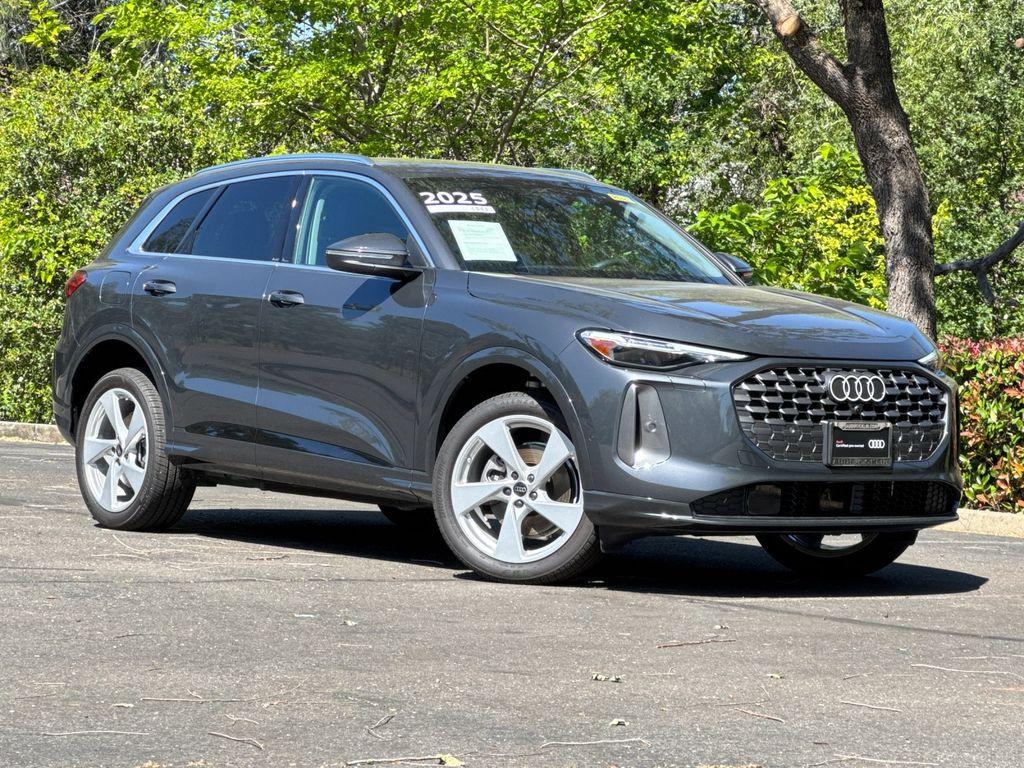 صورة 2 لـ 2025 AUDI Q5 2.0T QUATTRO PREMIUM
