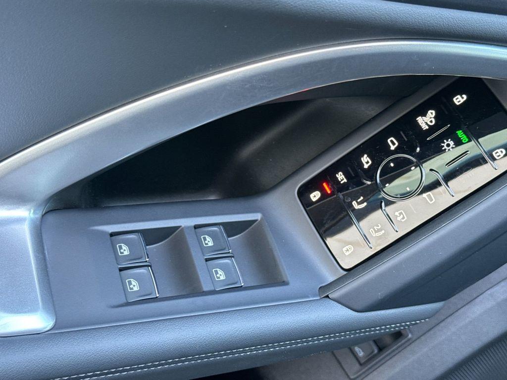 صورة 16 لـ 2025 AUDI Q5 2.0T QUATTRO PREMIUM