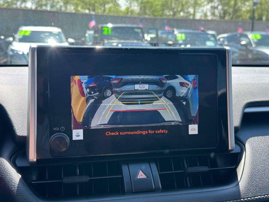 صورة مصغرة 29 لـ 2024 Toyota RAV4 XLE